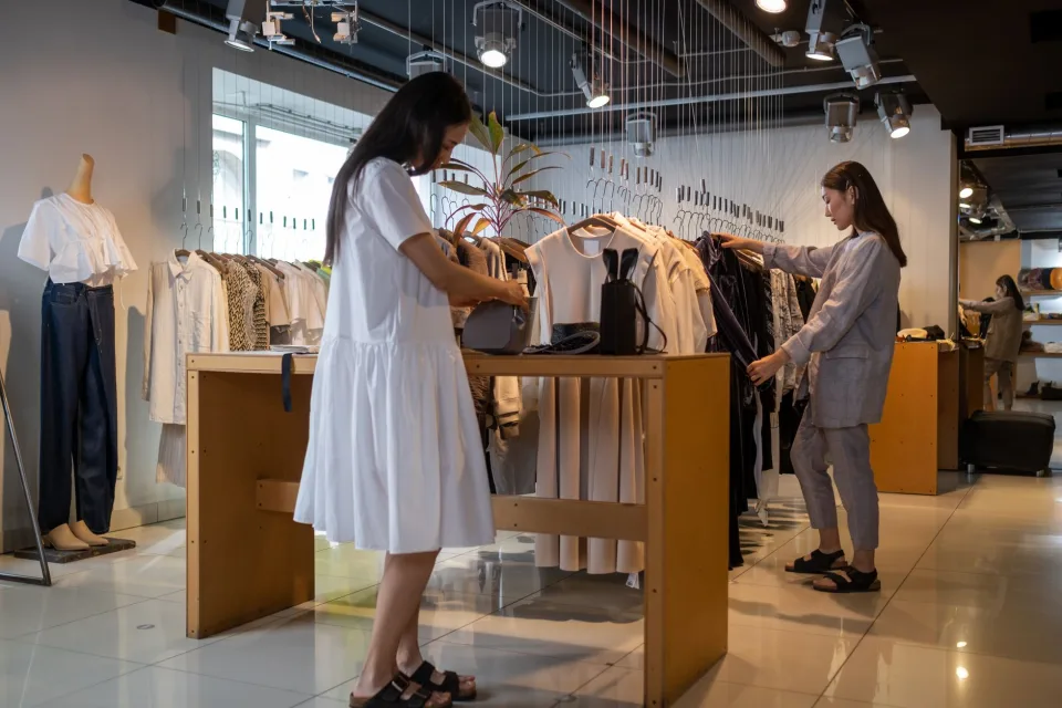 Bốn bước, không tắt bước nào